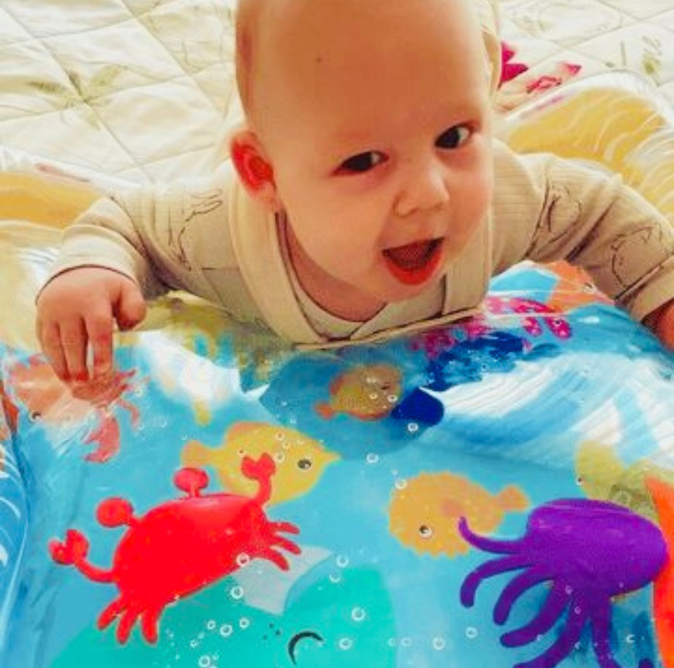 ⭐ Baba vízi játszószőnyeg